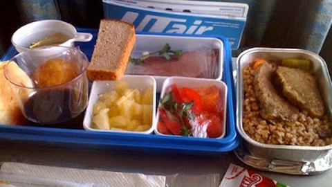 Почему не кормят пассажиров на рейсах «ЮТэйр»?